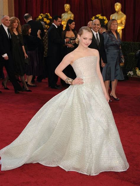 Amanda Seyfried’s Red Carpet Evolution。